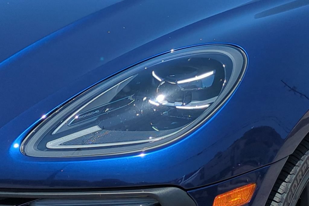 Used 2023 Porsche Macan GTS AWD/4WD image 23