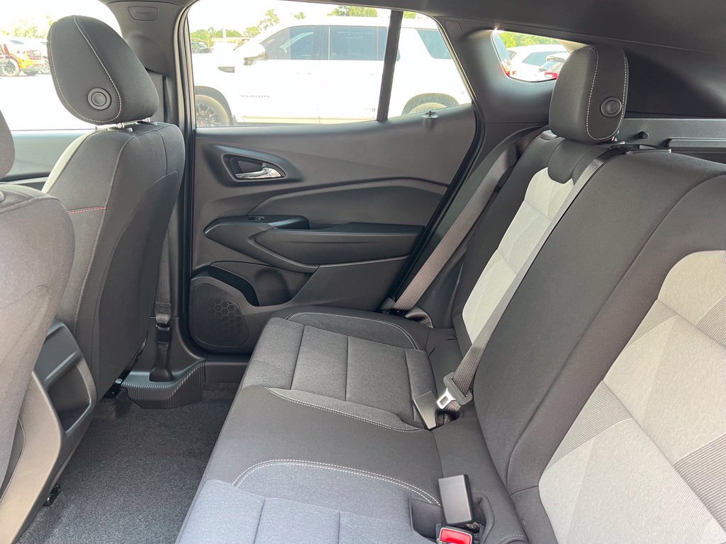 New 2026 Chevrolet Trax RS w/ Sunroof Package FWD image 10