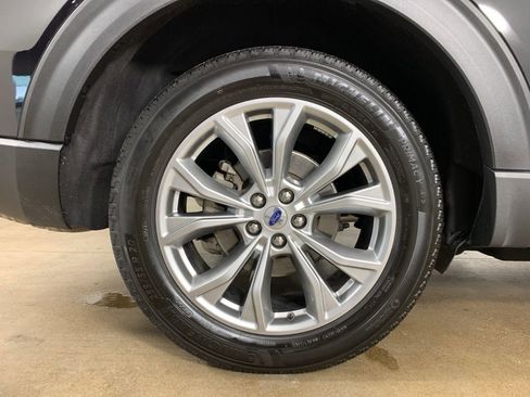 Used 2023 Ford Explorer Limited w/ Equipment Group 301A image 43