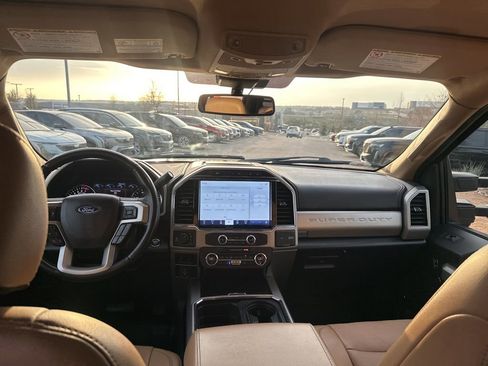 Used 2022 Ford F250 Lariat w/ Lariat Ultimate Package image 19