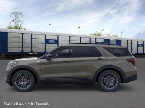 New 2026 Ford Explorer ST-Line w/ ST-Line Street Pack image 26