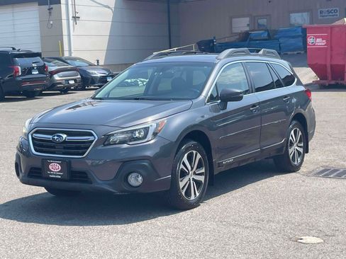 Used 2019 Subaru Outback 2.5i Limited AWD/4WD image 3