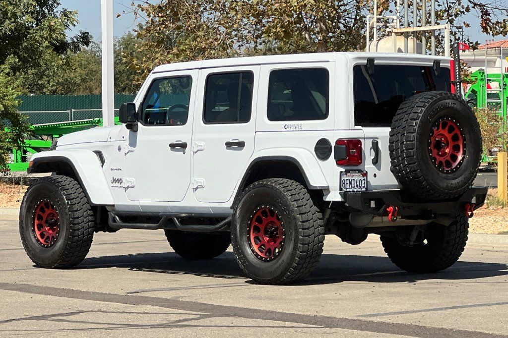 Used 2018 Jeep Wrangler Unlimited Sahara AWD/4WD image 7