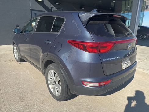 Used 2018 Kia Sportage LX image 2