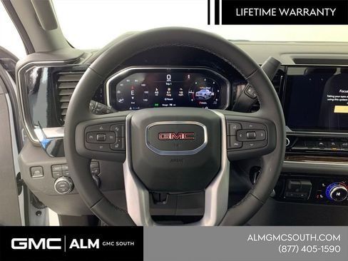 New 2026 GMC Sierra 1500 SLE w/ X31 Off-Road Package AWD/4WD image 17