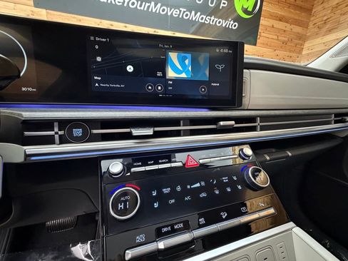 Certified 2025 Hyundai Santa Fe Calligraphy image 18