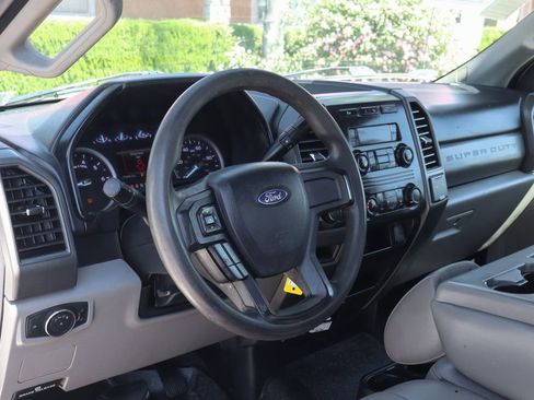 Used 2019 Ford F250 XL w/ Power Equipment Group image 15