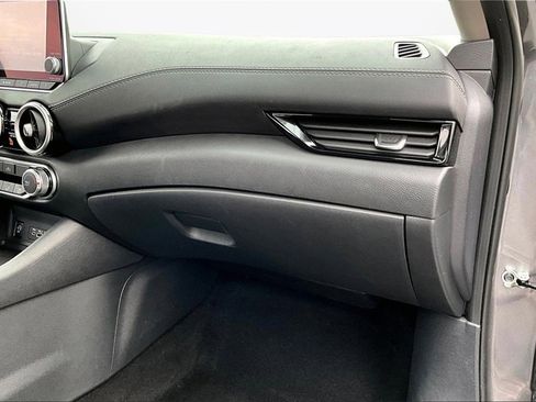 Used 2024 Nissan Sentra SV image 24