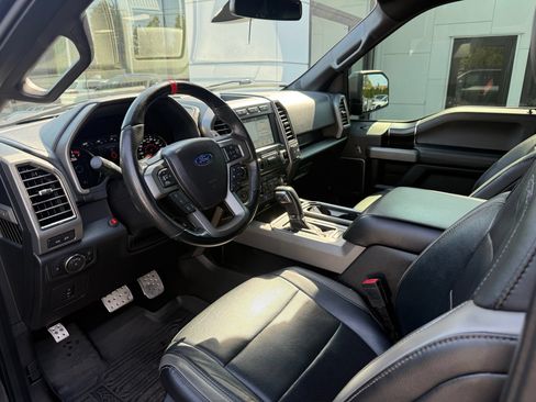 Used 2018 Ford F150 Raptor w/ Equipment Group 802A Luxury AWD/4WD image 4
