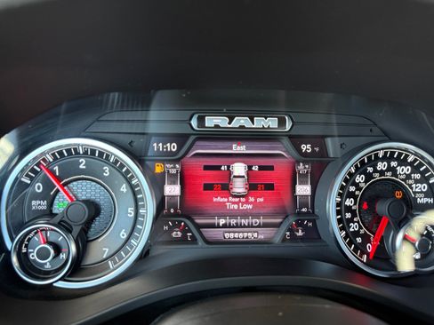Used 2023 RAM 1500 Laramie AWD/4WD image 17