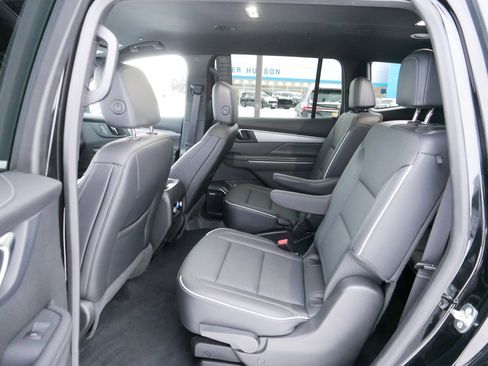 Certified 2025 Buick Enclave Preferred image 34