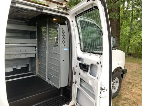 Used 2014 Chevrolet Express 2500 w/ Cold Climate Package image 21