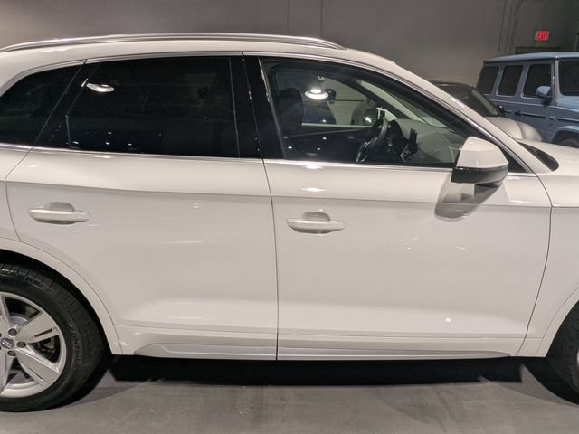 Used 2019 Audi Q5 2.0T Premium w/ Convenience Package AWD/4WD image 11