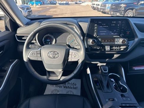 Certified 2022 Toyota Highlander XLE image 21