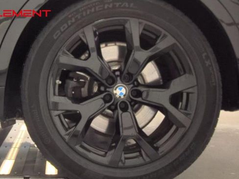 Used 2021 BMW X7 xDrive40i w/ Premium Package image 9