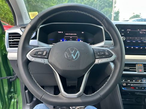 New 2026 Volkswagen Taos SE AWD/4WD image 12