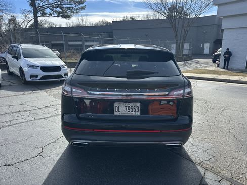 Used 2021 Lincoln Nautilus Reserve w/ Monochromatic Package image 8