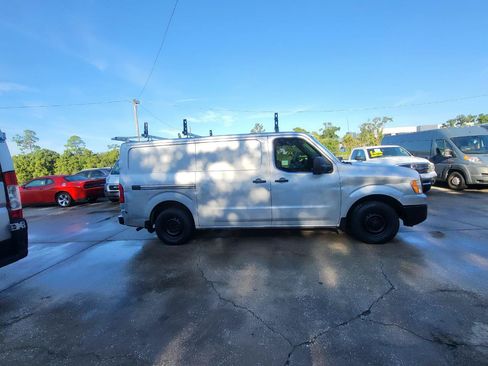 Used 2020 Nissan NV 2500 S RWD image 21