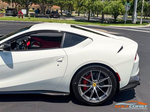 Used 2019 Ferrari 812 Superfast RWD image 41