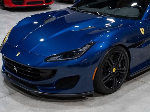 Used 2020 Ferrari Portofino image 18
