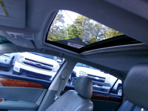 Used 2006 Toyota Avalon XLS FWD image 16