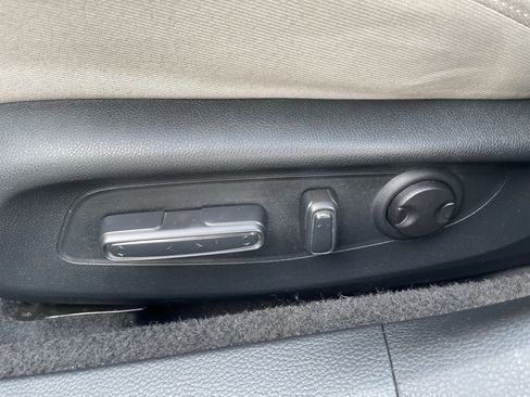Used 2023 Honda Accord EX image 13
