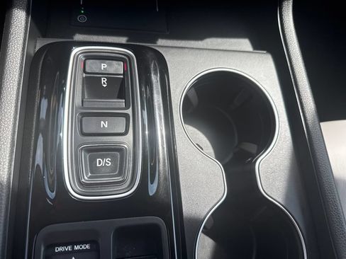 Certified 2025 Honda Pilot EX-L image 32