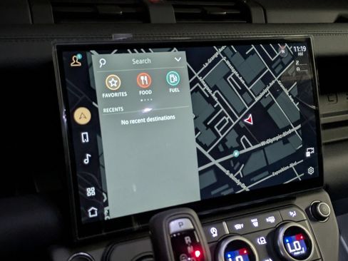 New 2026 Land Rover Defender 110 X-Dynamic SE AWD/4WD image 19