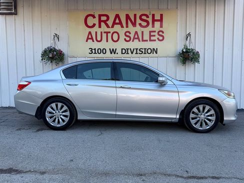 Used 2014 Honda Accord Touring image 5