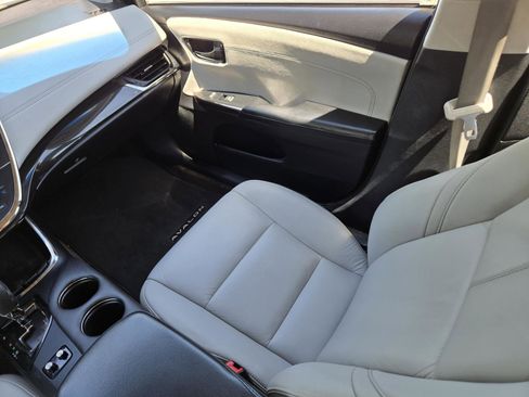 Used 2014 Toyota Avalon XLE Touring FWD image 19