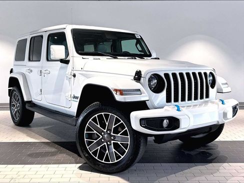 Used 2023 Jeep Wrangler Unlimited Sahara AWD/4WD image 12