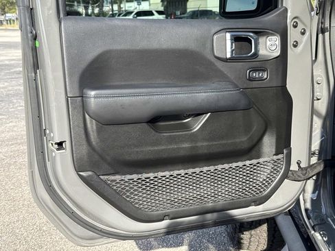 Used 2021 Jeep Wrangler Unlimited Rubicon 4xe image 21