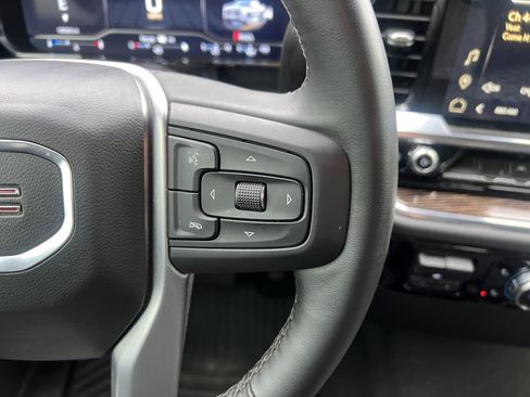 Used 2024 GMC Sierra 1500 SLE image 24