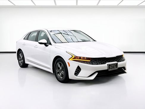 Used 2022 Kia K5 LXS image 3