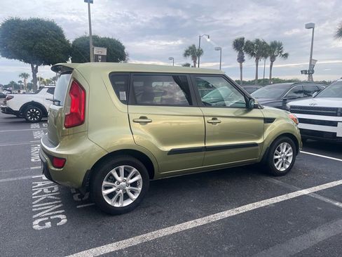 Used 2013 Kia Soul + FWD image 5