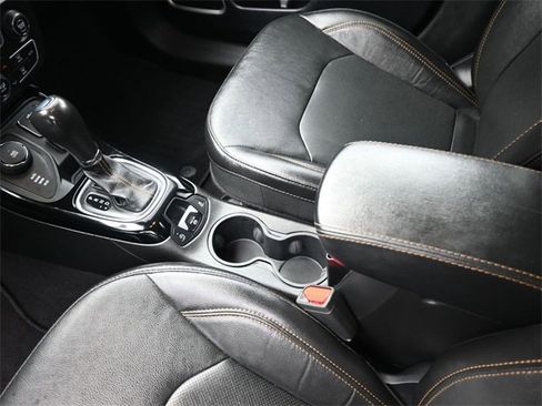 Used 2021 Jeep Compass Limited image 31