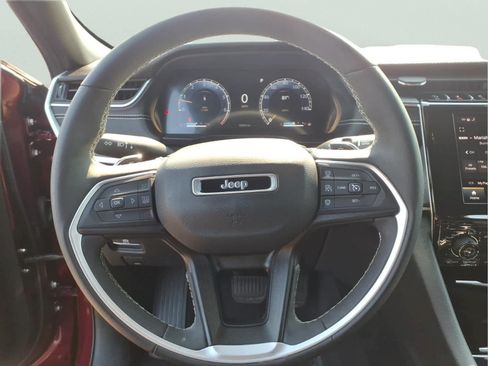 Used 2023 Jeep Grand Cherokee Altitude AWD/4WD image 29
