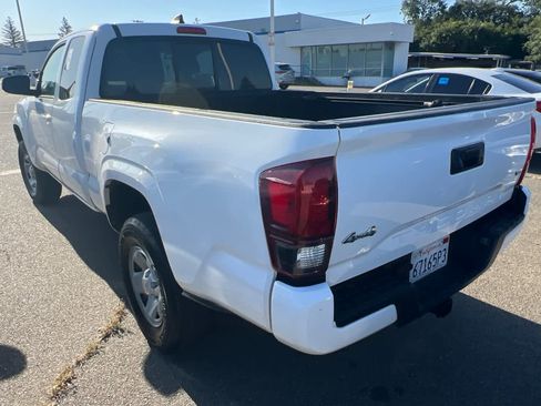 Used 2023 Toyota Tacoma SR AWD/4WD image 6