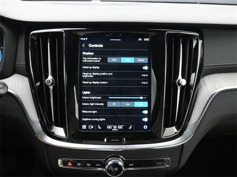 Used 2024 Volvo V60 B5 Cross Country Ultimate image 19