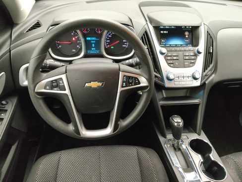 Used 2017 Chevrolet Equinox LT FWD image 22