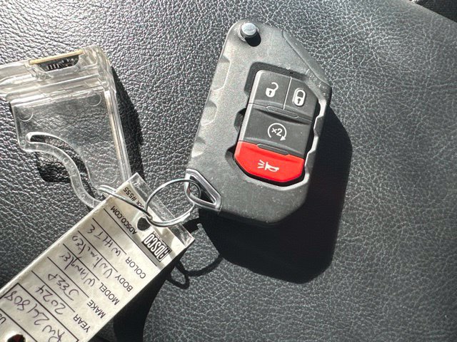 Used 2024 Jeep Wrangler Unlimited Sport AWD/4WD image 2