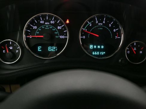 Used 2018 Jeep Wrangler Unlimited Rubicon w/ Dual Top Group image 33