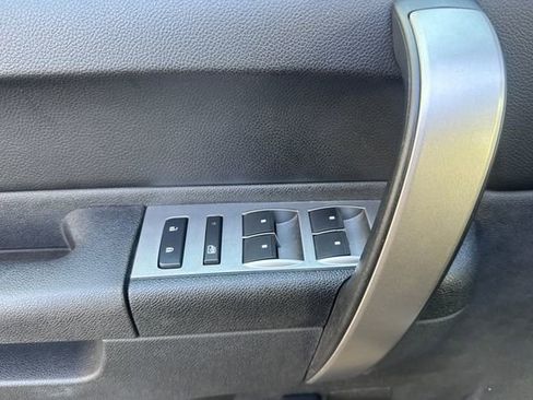 Used 2013 Chevrolet Silverado 2500 LT w/ Interior Plus Package image 11