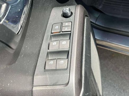 Used 2021 Toyota Tacoma 2WD Double Cab image 25
