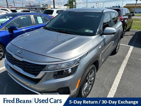 Used 2021 Kia Seltos LX AWD/4WD image 1