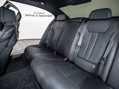 Used 2020 BMW 740i w/ M Sport Package RWD image 45