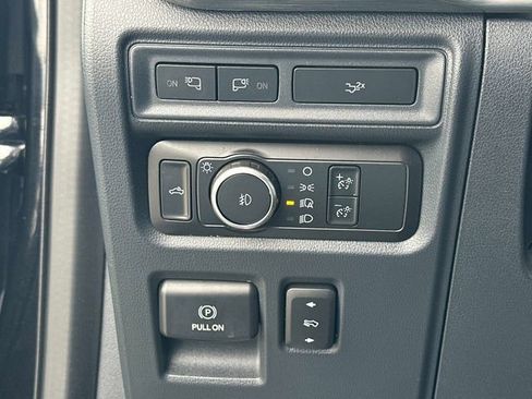 Used 2022 Ford F150 Lariat image 11