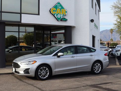 Used 2019 Ford Fusion SE image 7