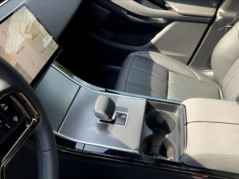 Used 2025 Land Rover Range Rover Evoque Dynamic SE image 7