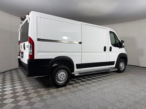 Used 2025 RAM ProMaster 2500 w/ U-Haul Equipment Group FWD image 8